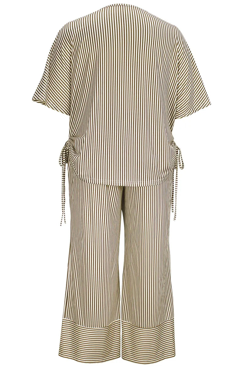 THE "LINE IT UP" PANTS SET