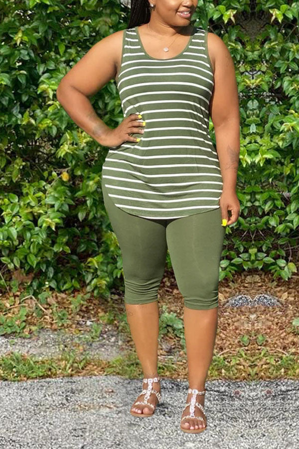THE "LINE IT UP" CAPRI SHORTS SET