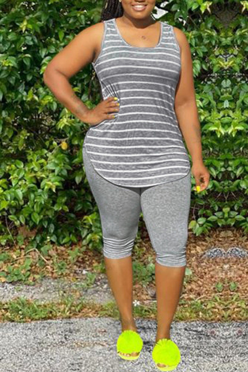THE "LINE IT UP" CAPRI SHORTS SET