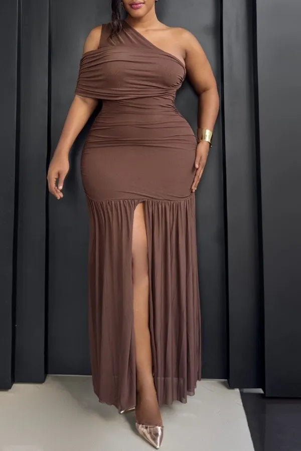 THE "SPOTLIGHT MOMENT" MAXI DRESS