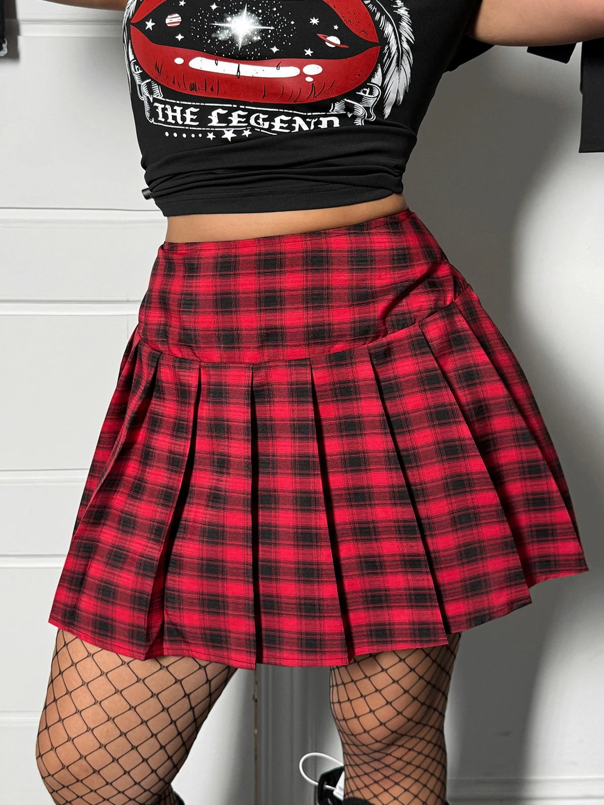 THE "BADDIE ON ELM STREET" PLAID PLEATED SKORT
