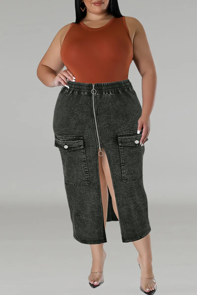 THE "BOSS MOVES" CARGO JEAN SKIRT